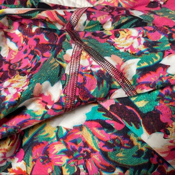 Lululemon Wunder Under Hi-Rise Tight *Nulux 28"
RARE Spectrum - Picture 7 of 7